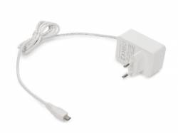 CARGADOR COMPACTO CON CONEXIÓN MICRO USB 5V 1A