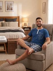 PIJAMA HOMBRE VERANO VERDE ALGODON SALMOS EN PAZ ME ACOSTARE BIBLIA