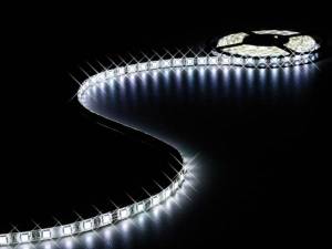 CINTA DE LEDS FLEXIBLE COLOR BLANCO FRÍO 300 LEDS 5M 24V