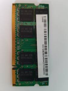 MEMORIA RAM PORTATIL 1GB PC2 4200S 12 E3 M470T2953CZ3-CD5